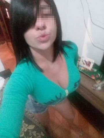 Morena peituda mandou fotos pelada no grupinho do zapzap SP