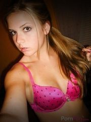 Fotos novinha linda teve nudes roubadas e caiu na net