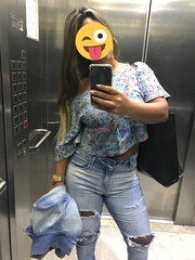 Comissária de borda gostosa que adora fazer uma sacanagem